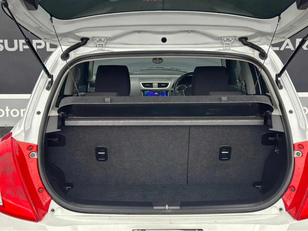 Suzuki Swift Hatchback, Petrol, 2013, White