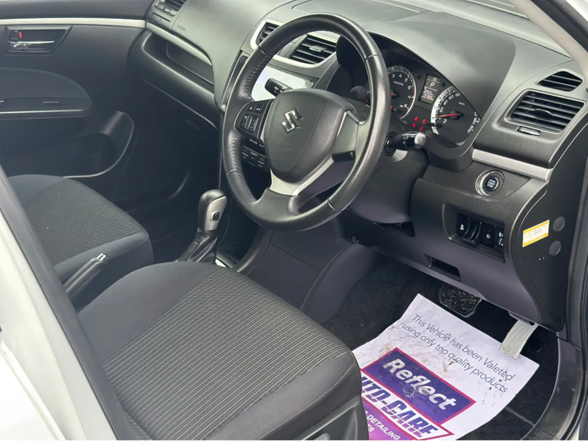 Suzuki Swift Hatchback, Petrol, 2013, White