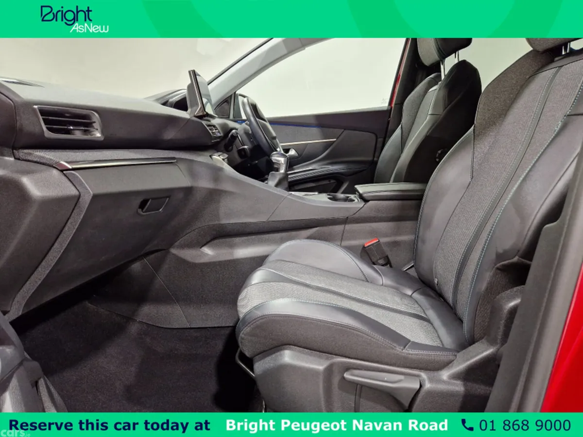 Peugeot 3008 MPV, Diesel, 2022, Red