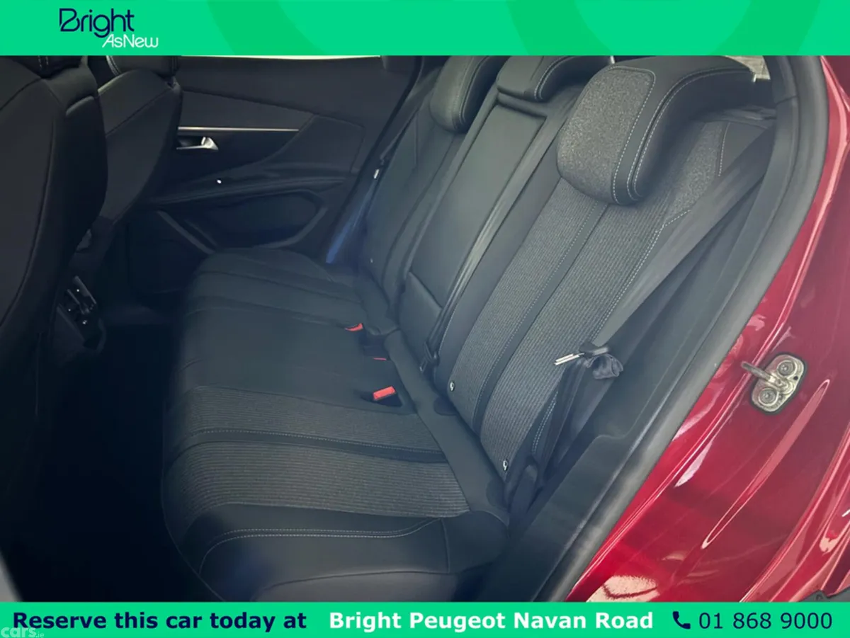 Peugeot 3008 MPV, Diesel, 2022, Red