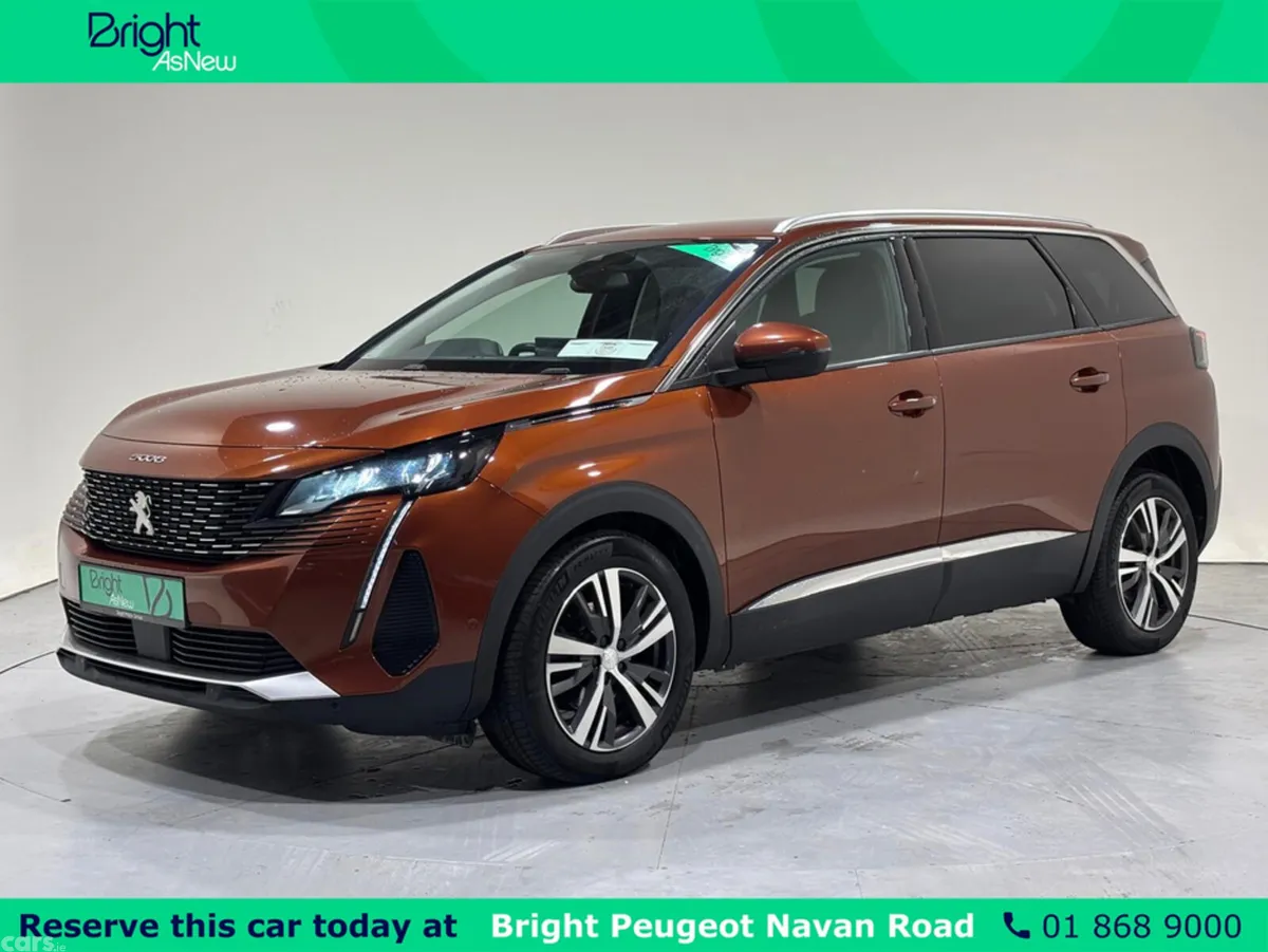Peugeot 5008 MPV, Diesel, 2021, Brown
