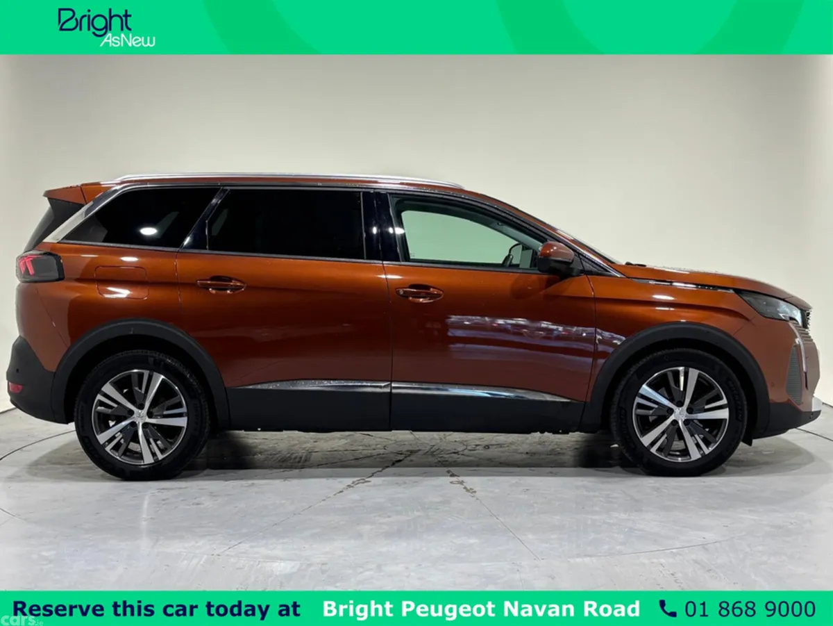 Peugeot 5008 MPV, Diesel, 2021, Brown