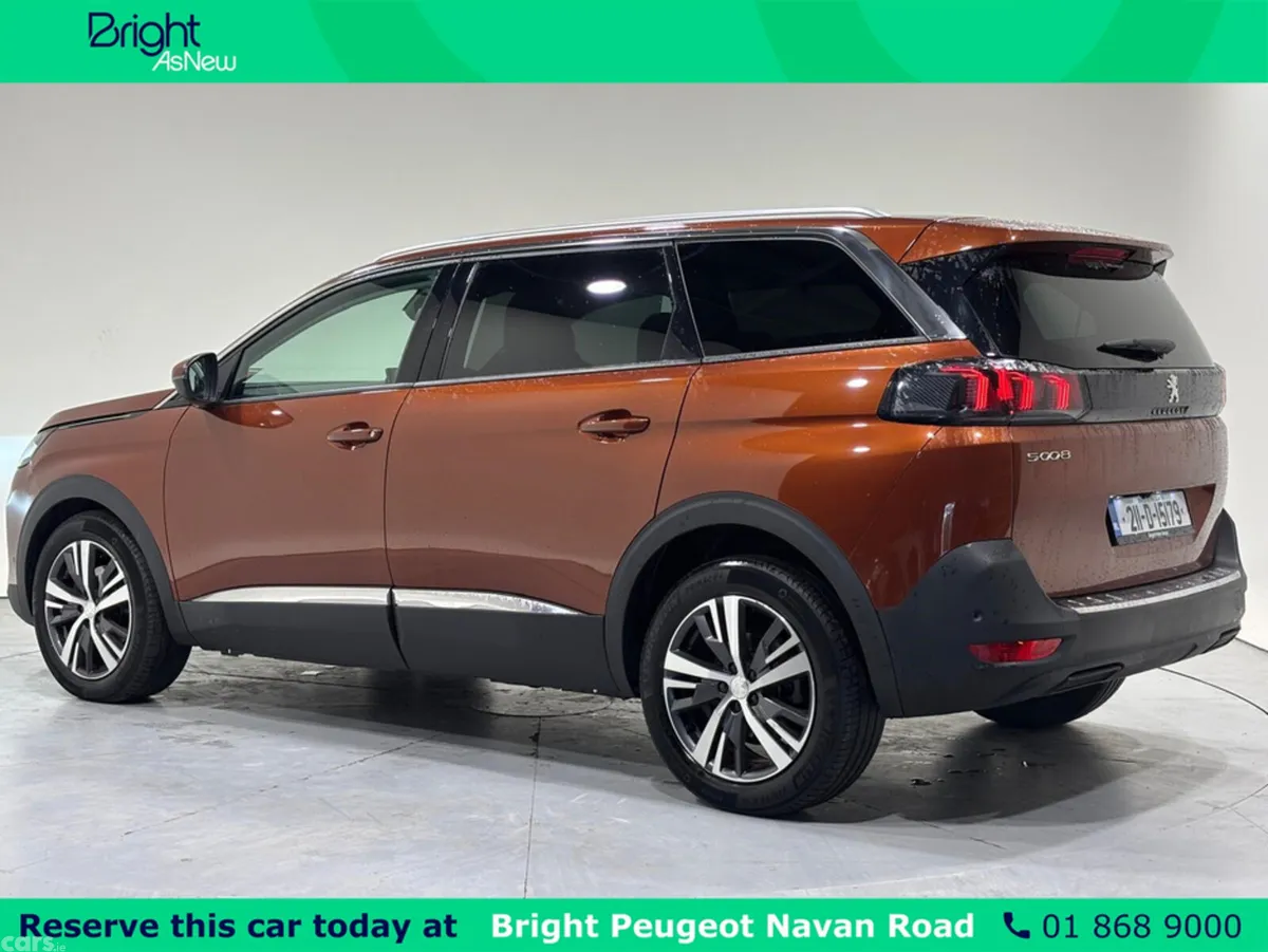 Peugeot 5008 MPV, Diesel, 2021, Brown