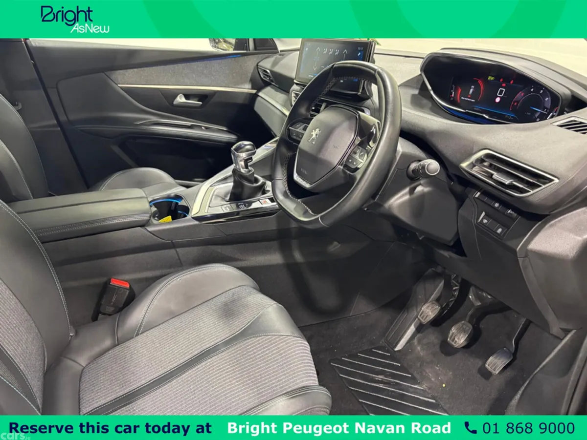 Peugeot 5008 MPV, Diesel, 2021, Brown