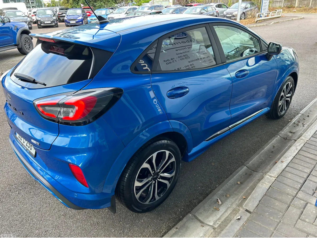 Ford Puma MPV, Petrol Hybrid, 2021, Blue