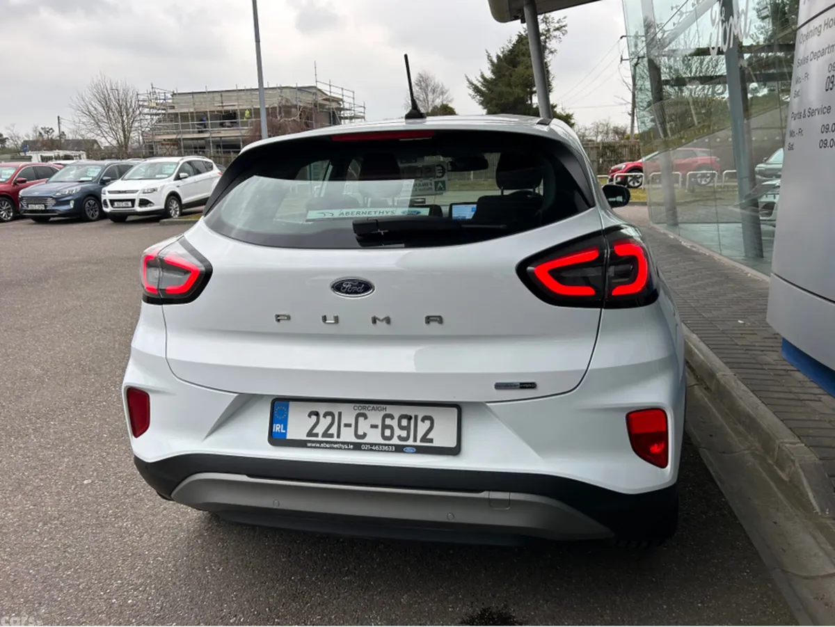Ford Puma MPV, Petrol Hybrid, 2022, White