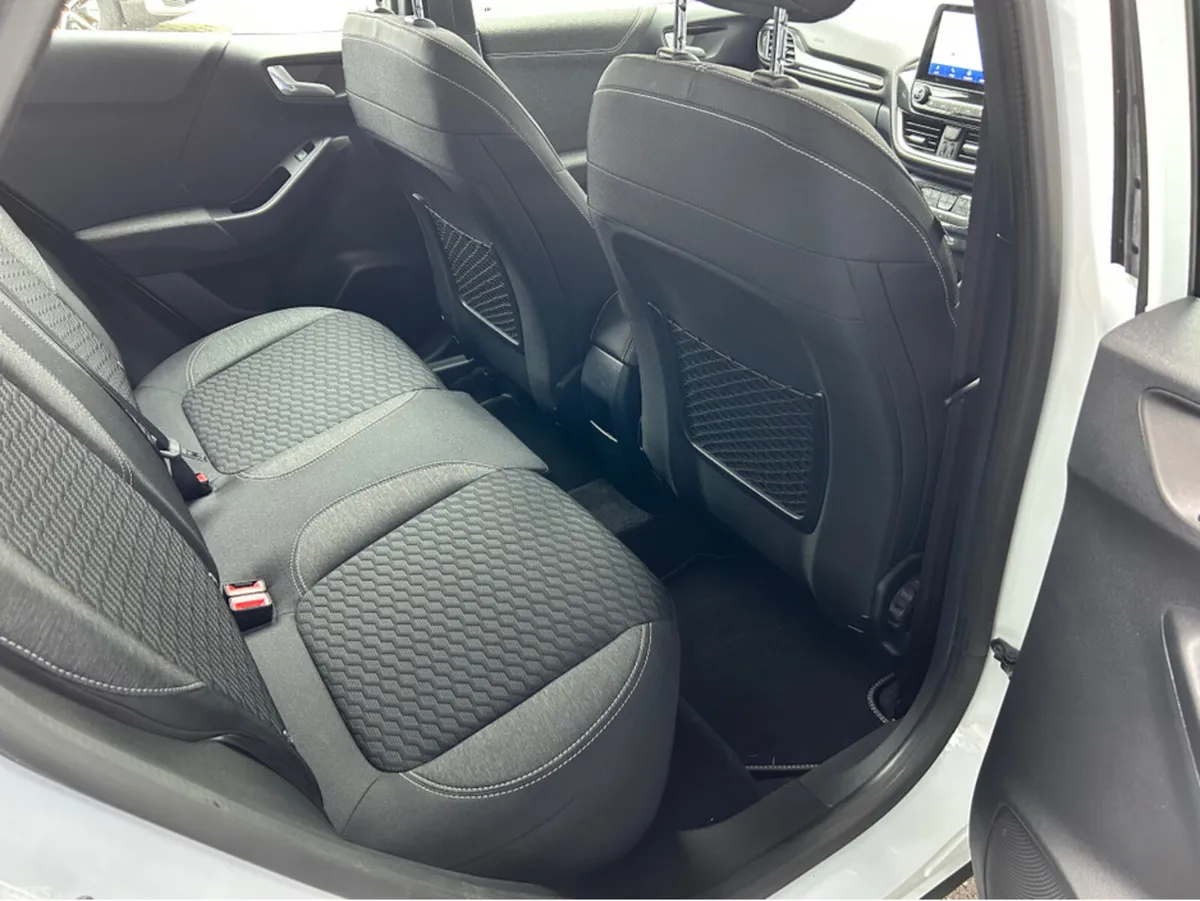 Ford Puma MPV, Petrol Hybrid, 2022, White