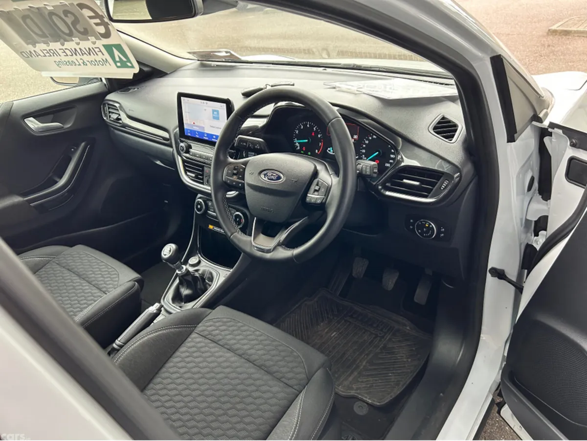 Ford Puma MPV, Petrol Hybrid, 2022, White