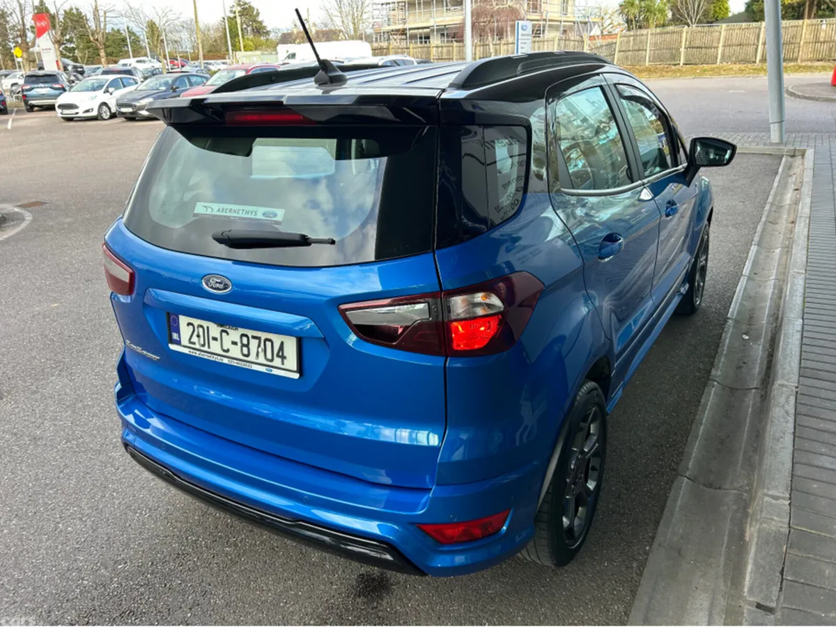 Ford EcoSport Hatchback, Petrol, 2020, Blue