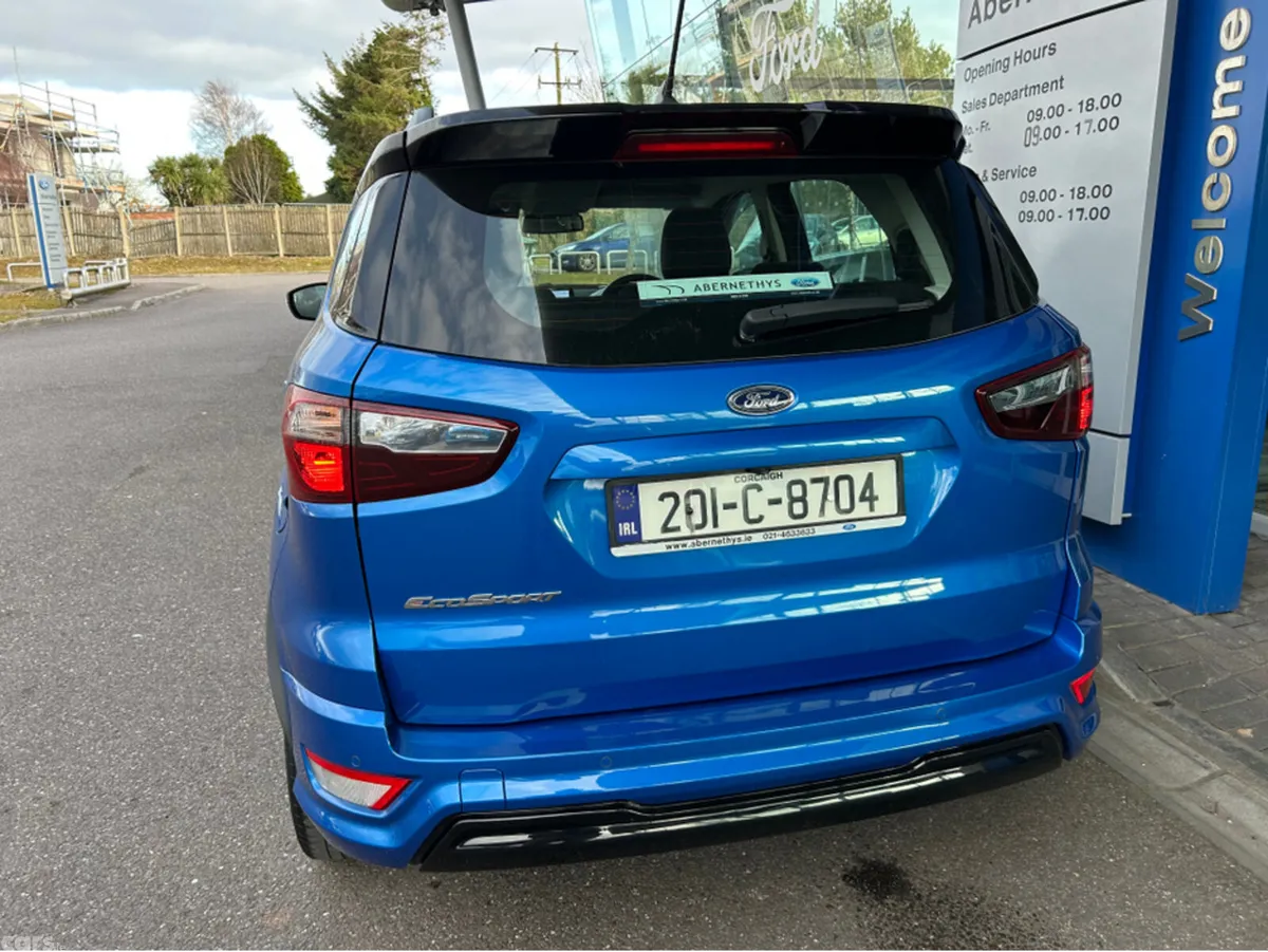 Ford EcoSport Hatchback, Petrol, 2020, Blue