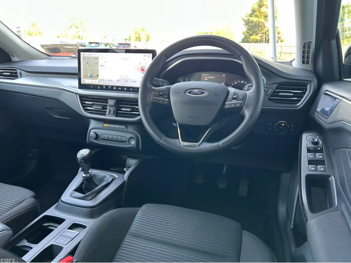 Ford Focus Hatchback, Petrol, 2023, Black