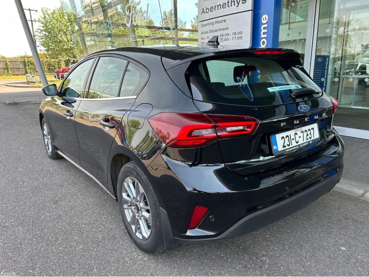 Ford Focus Hatchback, Petrol, 2023, Black