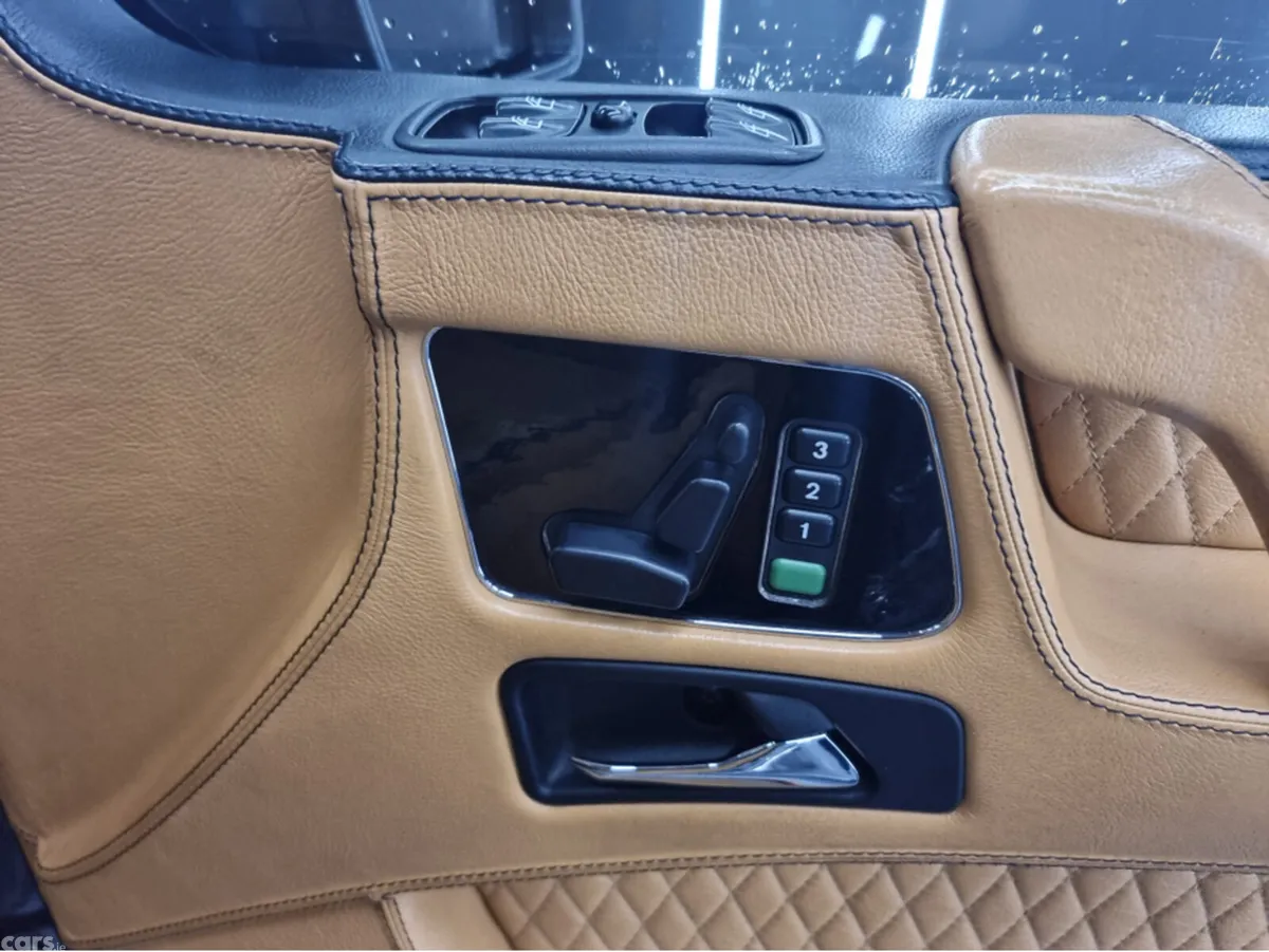 Mercedes-Benz G-Class Pick Up, Diesel, 2011, Green