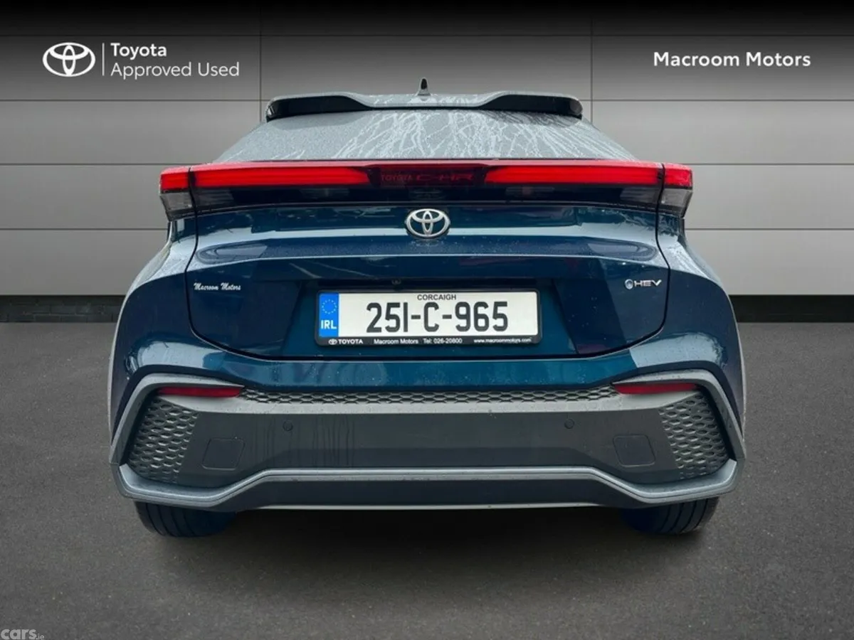 Toyota C-HR SUV, Petrol Hybrid, 2025, Blue