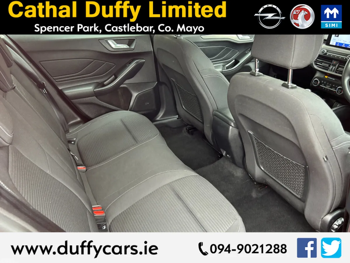 Ford Focus Hatchback, Petrol, 2020, Red