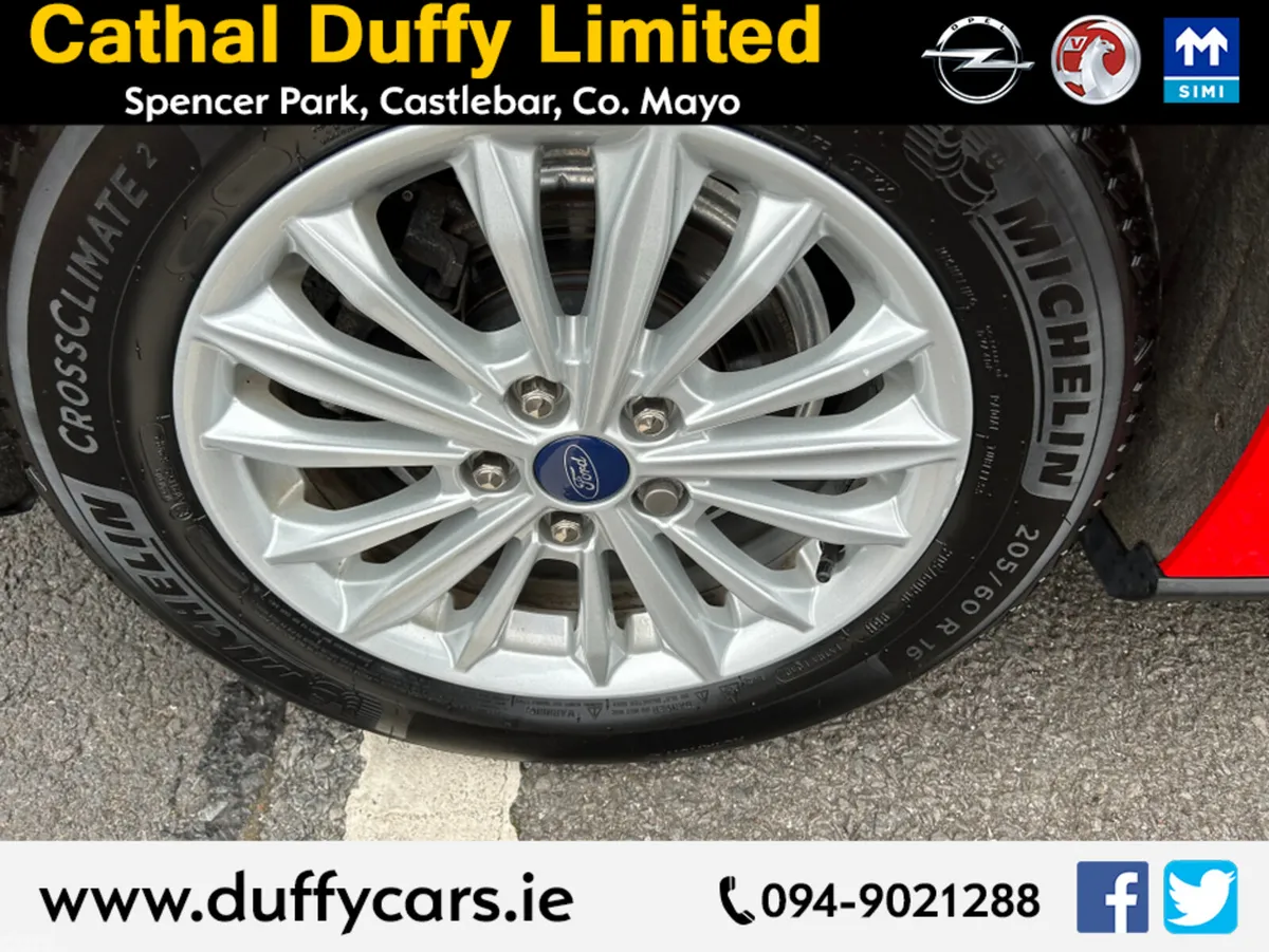 Ford Focus Hatchback, Petrol, 2020, Red