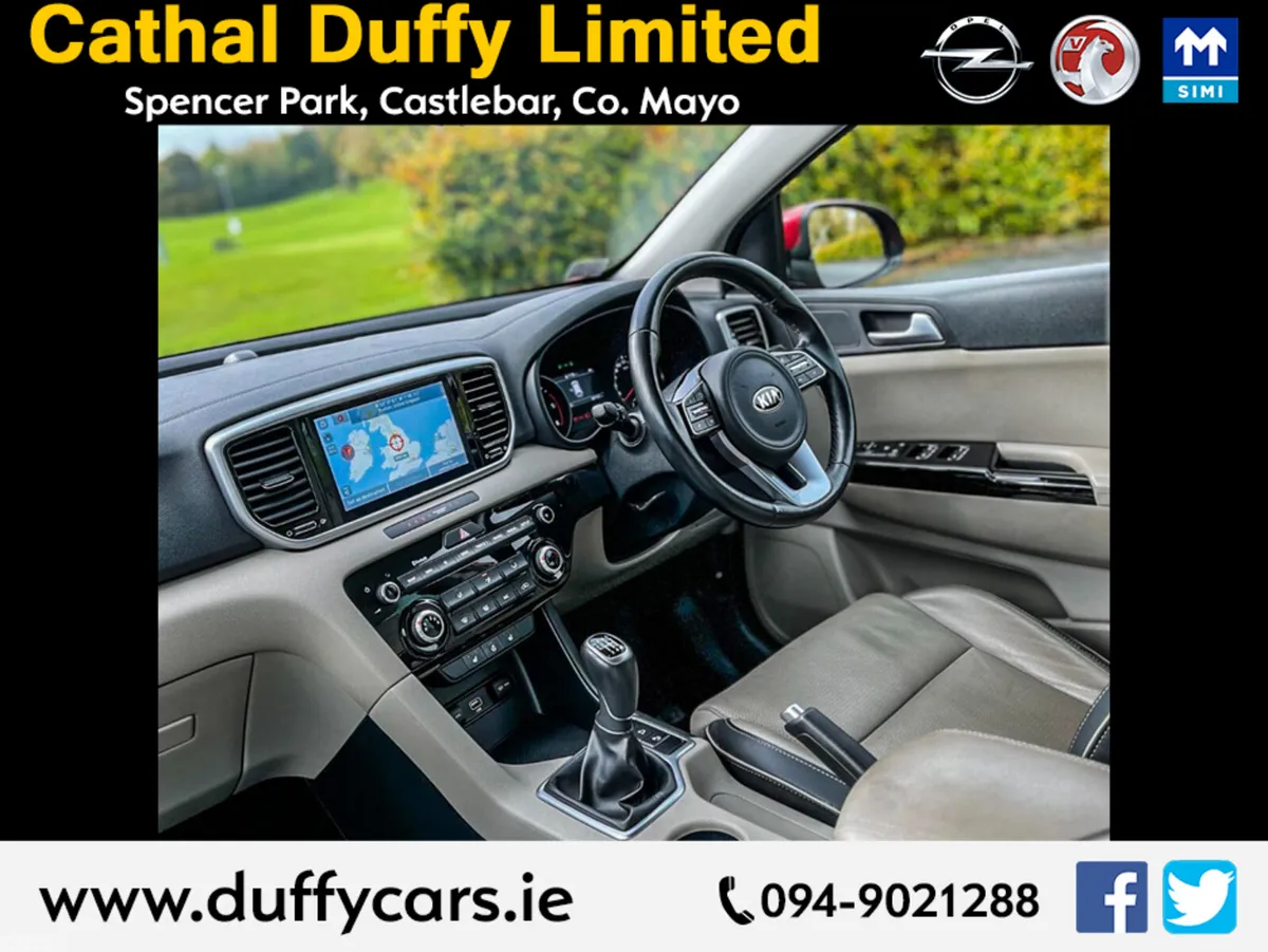 Kia Sportage MPV, Diesel, 2021, Red