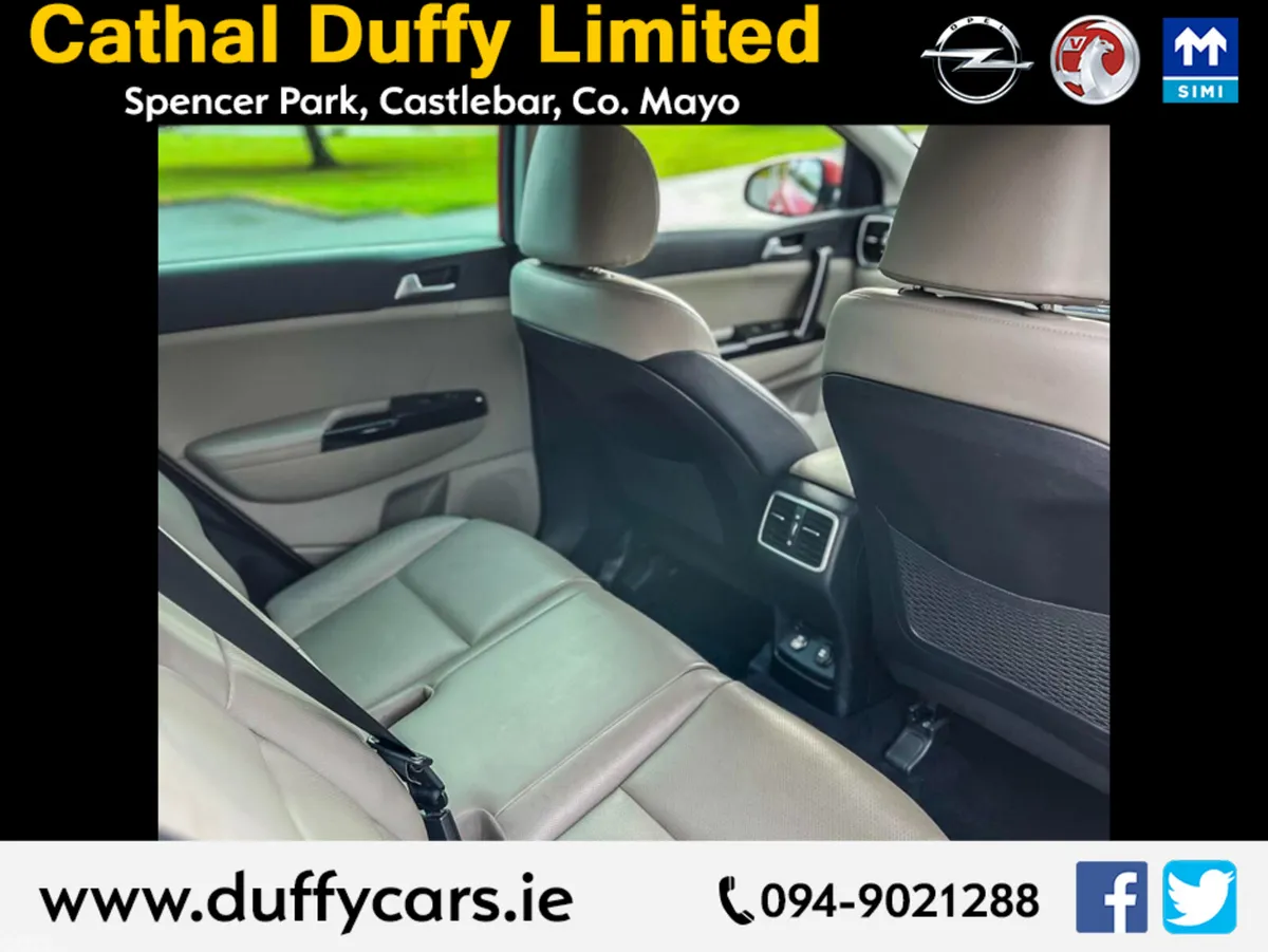 Kia Sportage MPV, Diesel, 2021, Red