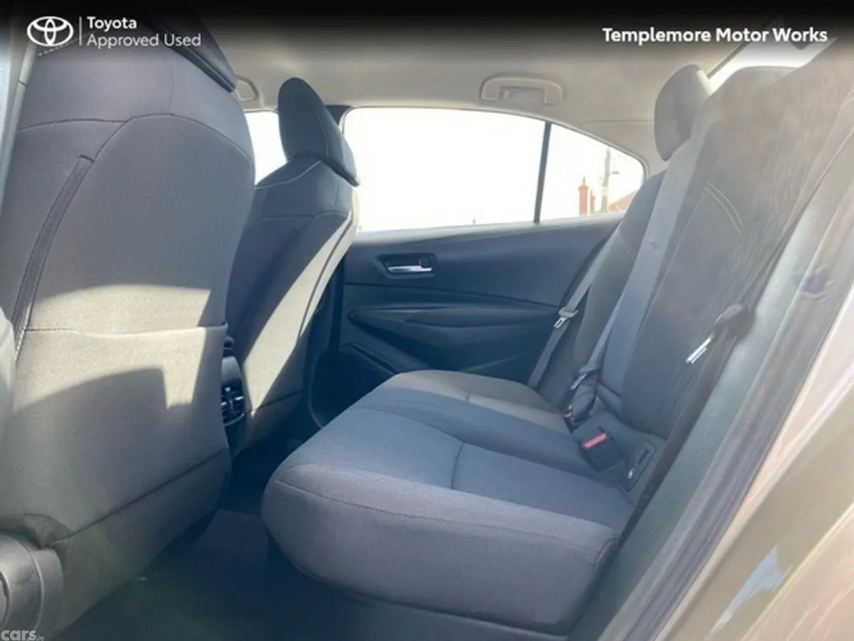 Toyota Corolla Saloon, Petrol Hybrid, 2021, Yellow