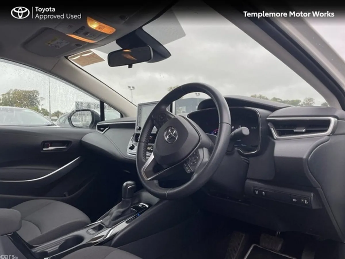 Toyota Corolla Saloon, Petrol Hybrid, 2022, White