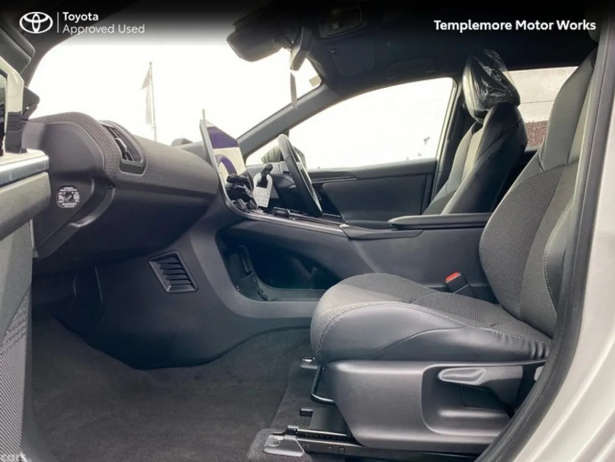 Toyota bZ4X Estate, Electric, 2024, Silver