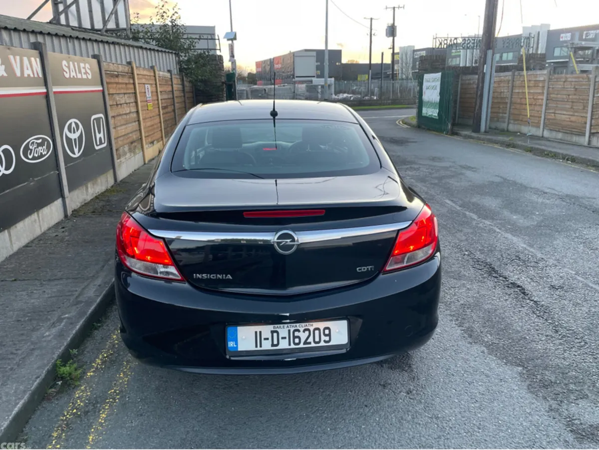 Opel Insignia Hatchback, Diesel, 2011, Black