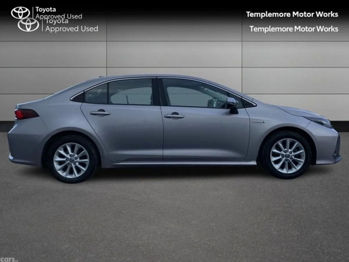 Toyota Corolla Saloon, Petrol Hybrid, 2021, Grey