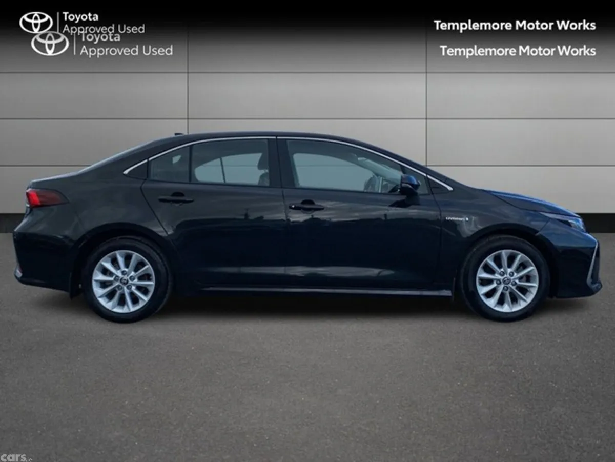 Toyota Corolla Saloon, Petrol Hybrid, 2022, Black