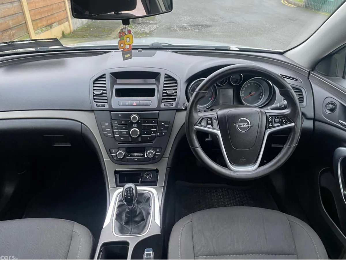 Opel Insignia Saloon, Diesel, 2010, Silver