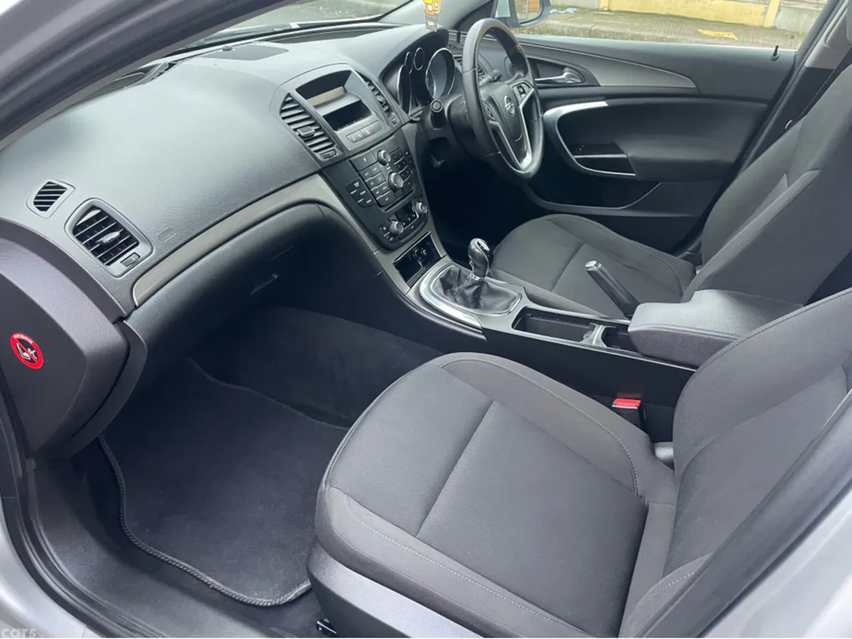 Opel Insignia Saloon, Diesel, 2010, Silver