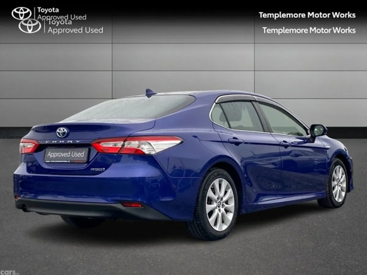 Toyota Camry Saloon, Petrol Hybrid, 2020, Blue