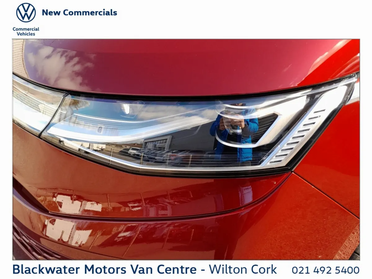 Volkswagen Multivan MPV, Petrol Hybrid, 2026, Red