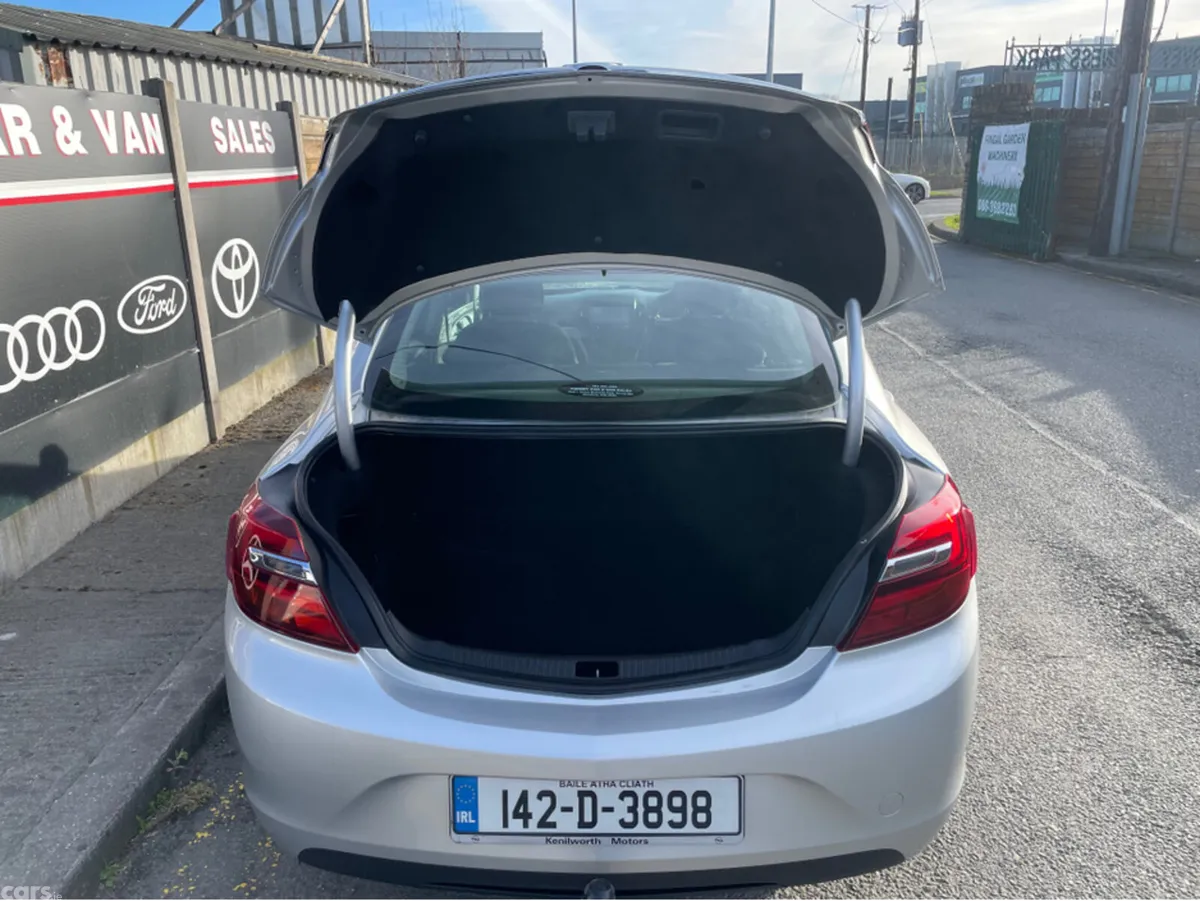 Opel Insignia Saloon, Diesel, 2014, Silver