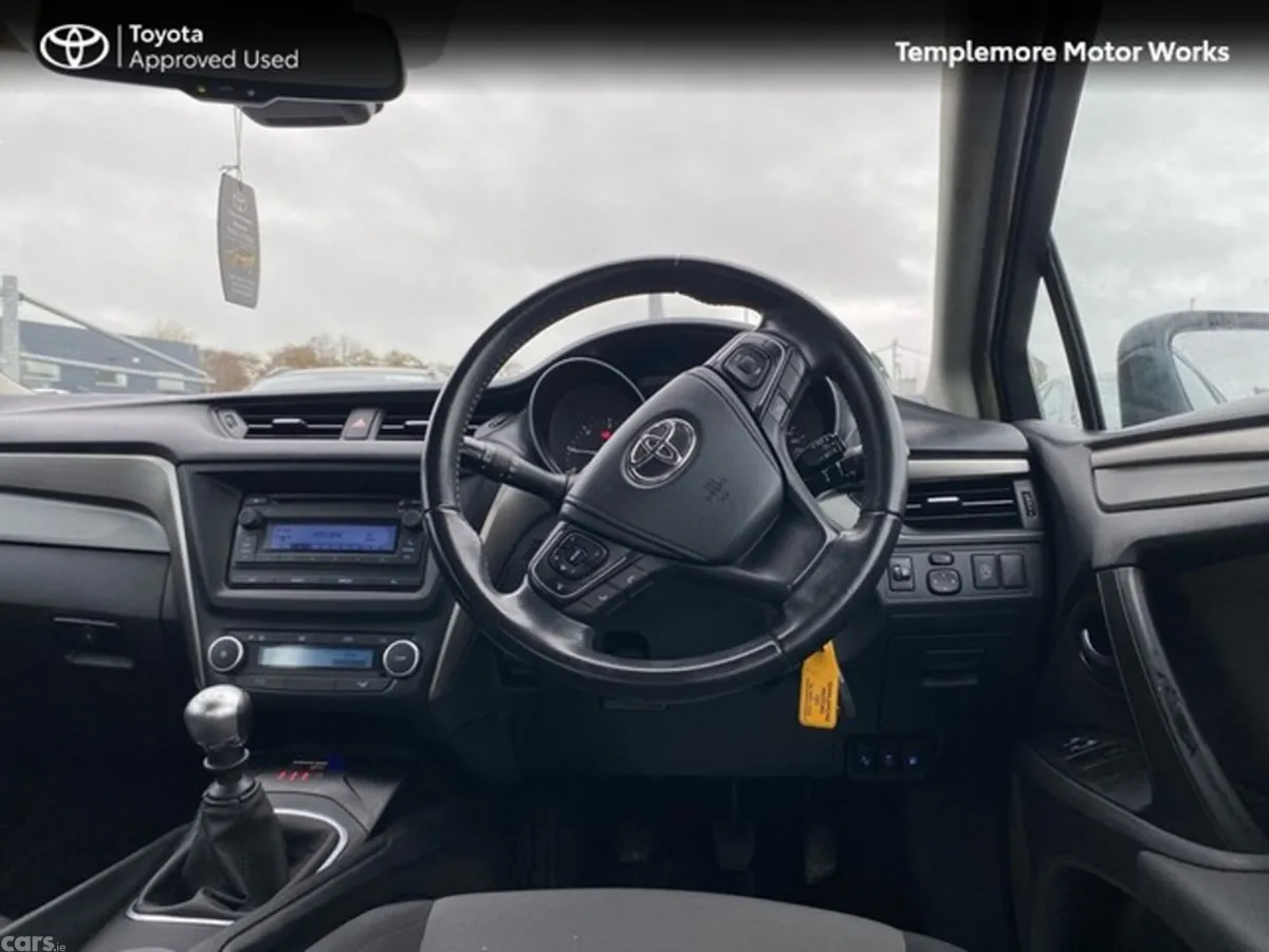 Toyota Avensis Saloon, Diesel, 2015, Grey