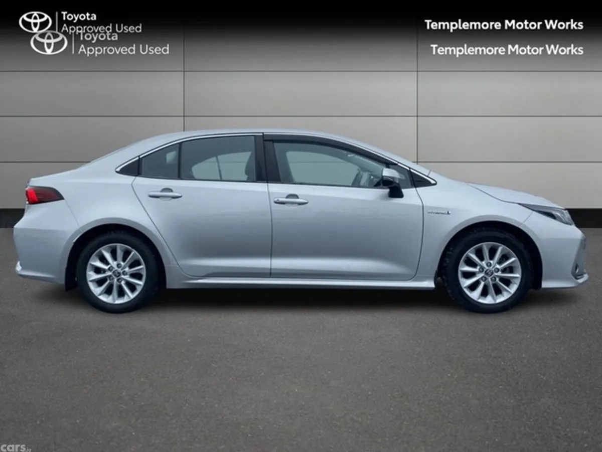 Toyota Corolla Saloon, Petrol Hybrid, 2021, Grey