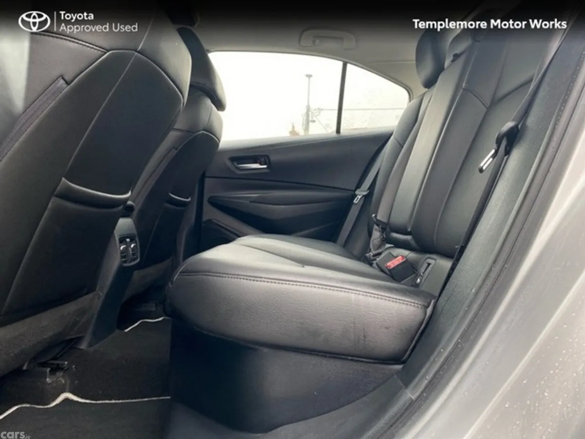 Toyota Corolla Saloon, Petrol Hybrid, 2021, Grey