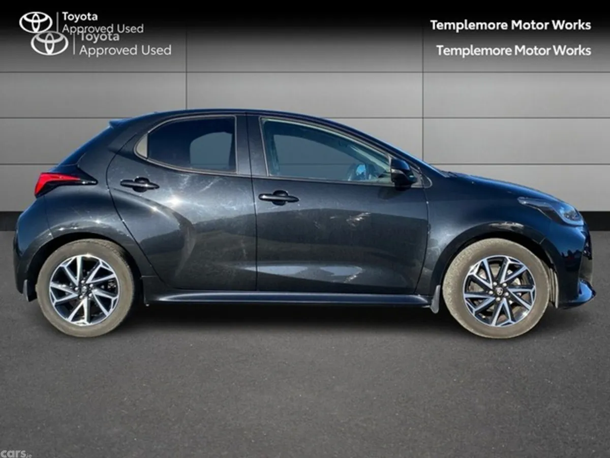 Toyota Yaris Hatchback, Petrol, 2023, Black