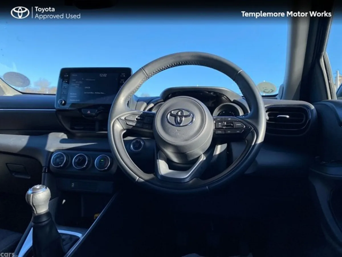 Toyota Yaris Hatchback, Petrol, 2023, Black
