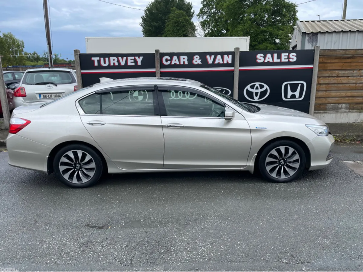Honda Accord Saloon, Petrol Hybrid, 2013, Gold