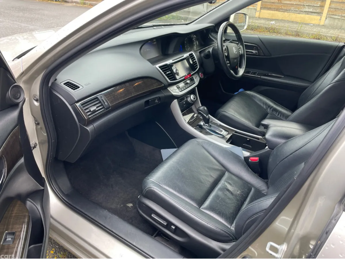 Honda Accord Saloon, Petrol Hybrid, 2013, Gold