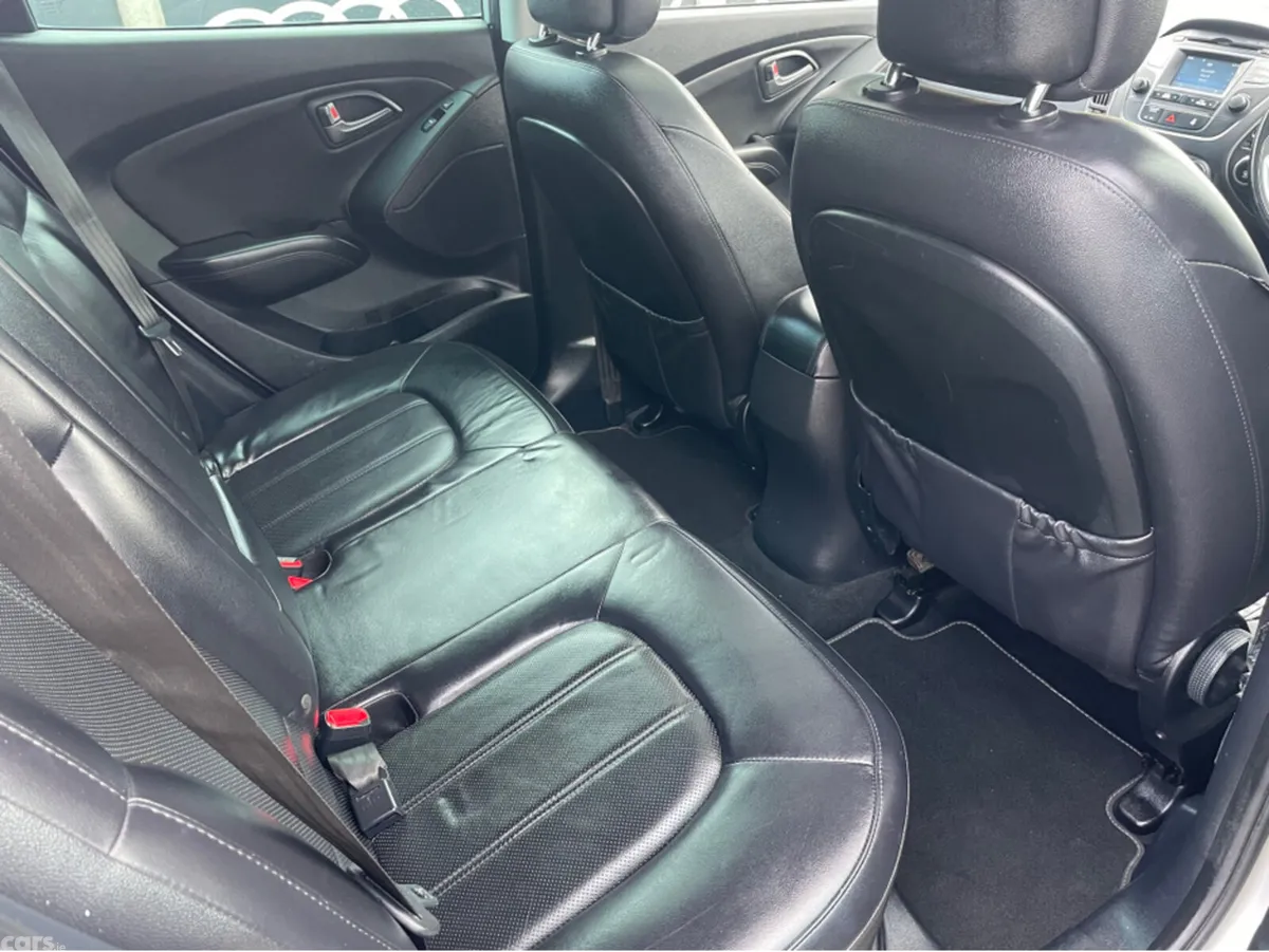 Hyundai ix35 SUV, Diesel, 2014, Silver