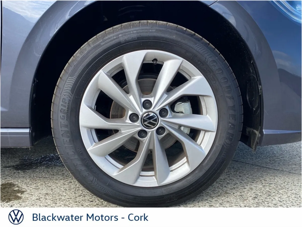 Volkswagen Polo Hatchback, Petrol, 2027, Grey