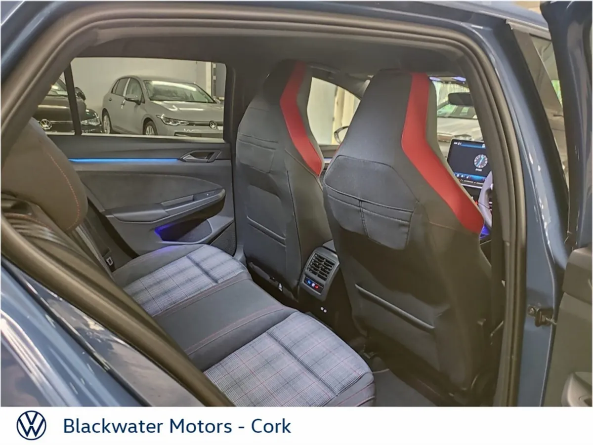 Volkswagen Golf Hatchback, Petrol, 2027, Blue