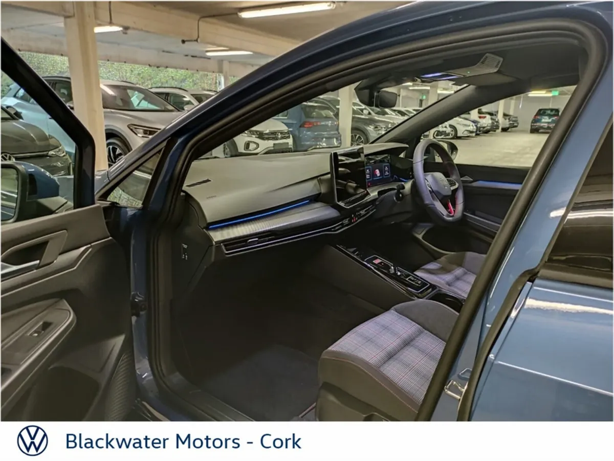 Volkswagen Golf Hatchback, Petrol, 2027, Blue