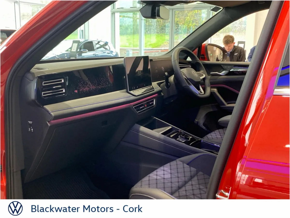 Volkswagen Tiguan SUV, Diesel, 2027, Red