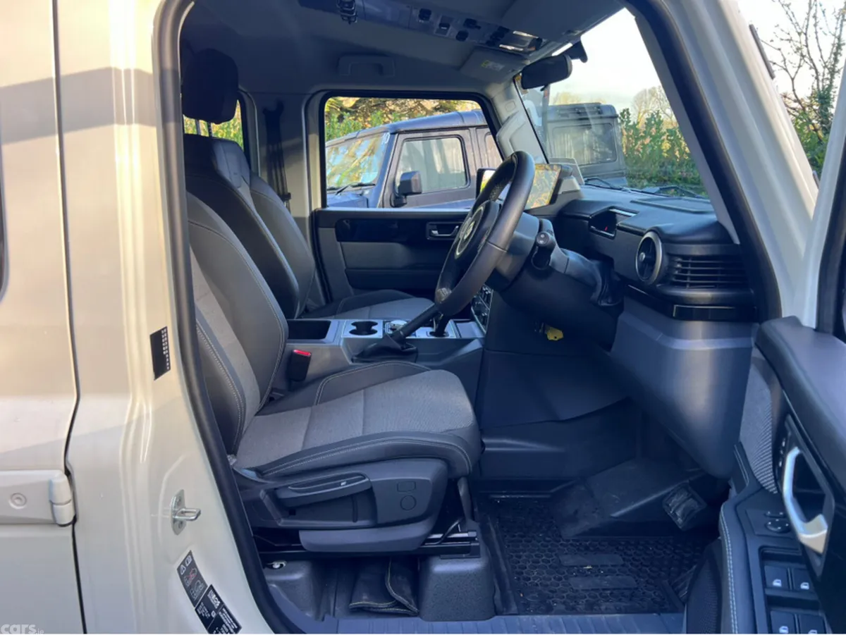 INEOS Grenadier SUV, Diesel, 2025, White