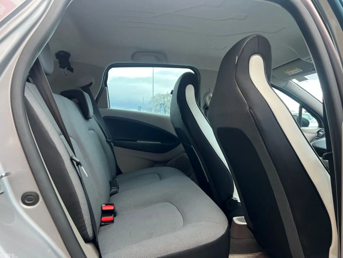 Renault Zoe Hatchback, Electric, 2015, Grey