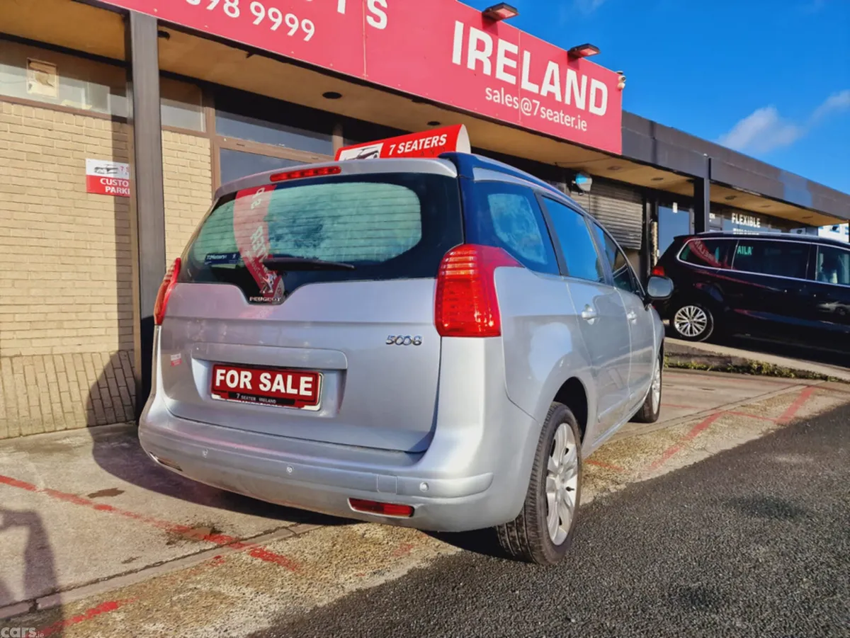 Peugeot 5008 MPV, Diesel, 2014, Silver