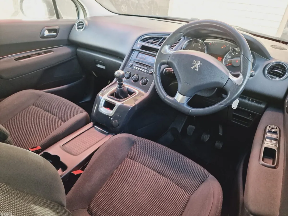 Peugeot 5008 MPV, Diesel, 2014, Silver