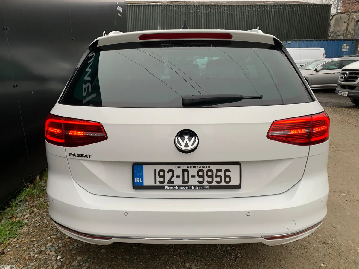 Volkswagen Passat Estate, Diesel, 2019, White